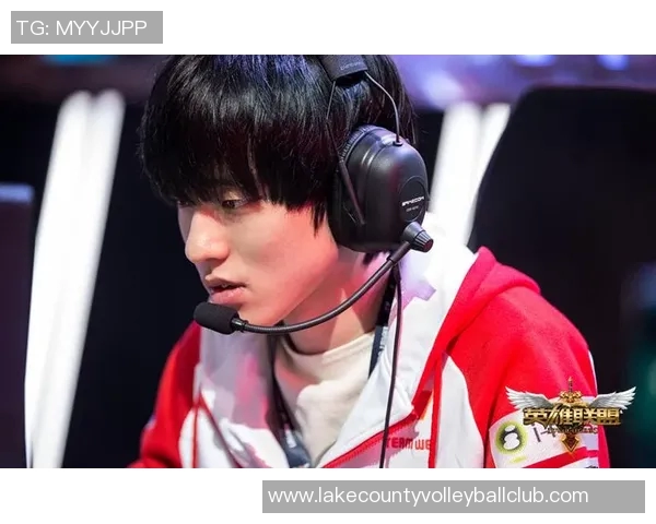 雄鹿与活塞G3激战正酣谁能在季后赛中占得先机