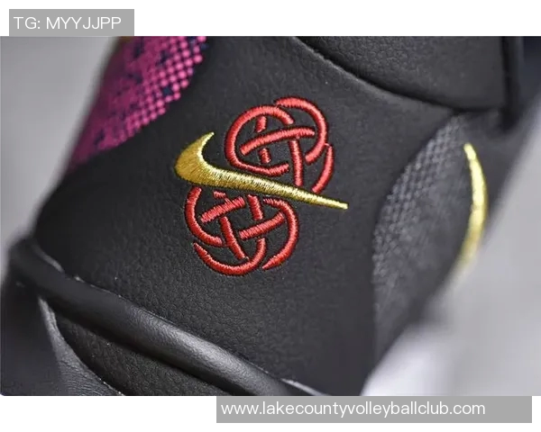 欧文新鞋发布会引发热议踩踏耐克Logo展现艺术无界限的真谛